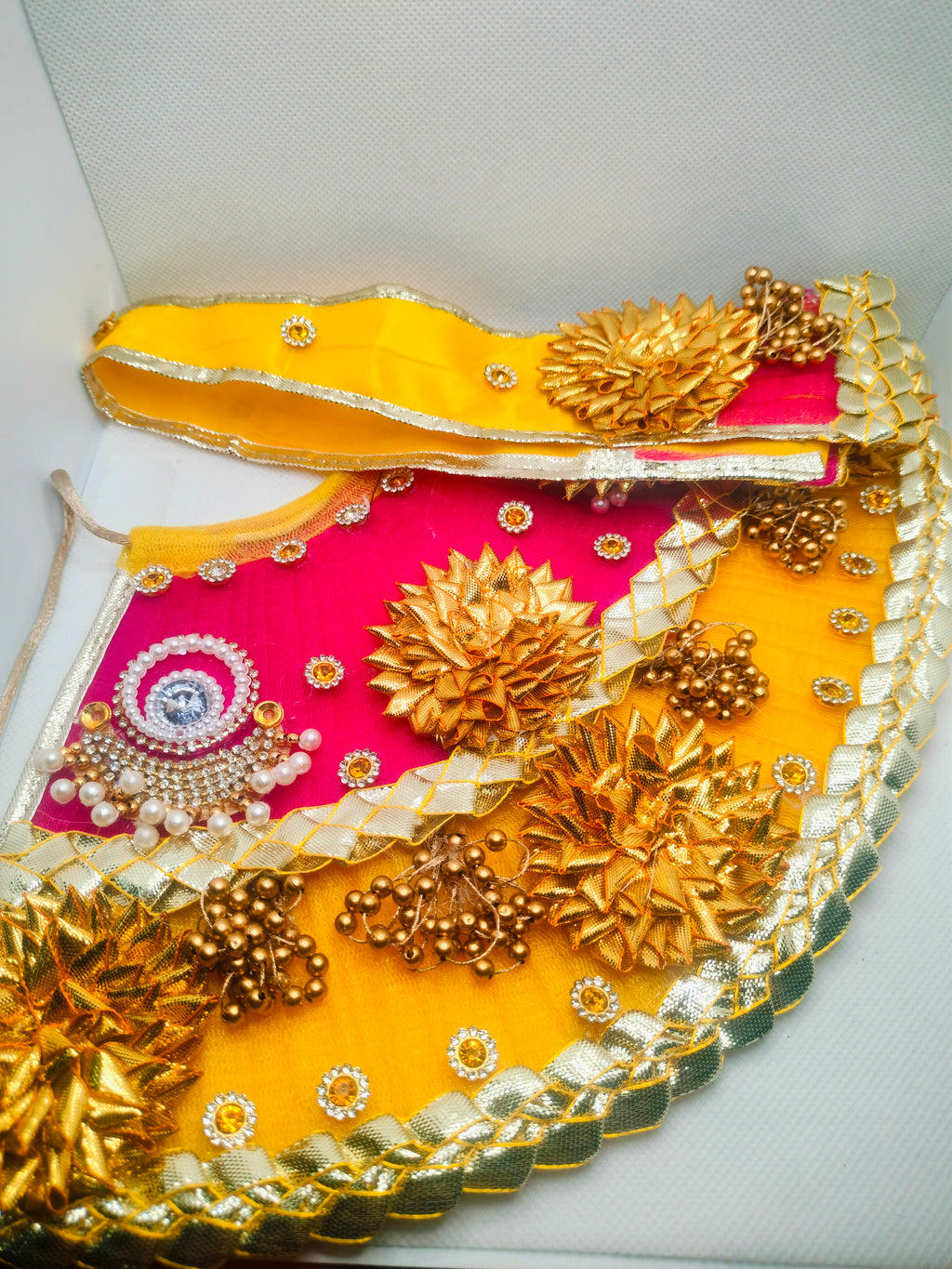 Suvarna Pushp Poshak